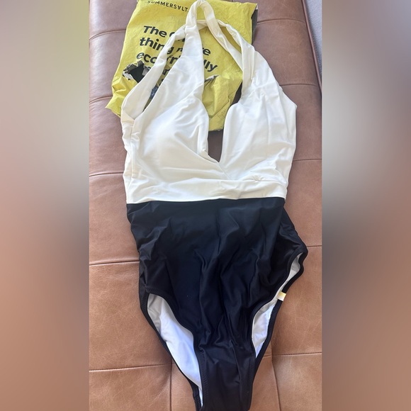 Summersalt Deep Dive One Piece Swim Bathing Suit Size 6 NWT Black White - Picture 4 of 5
